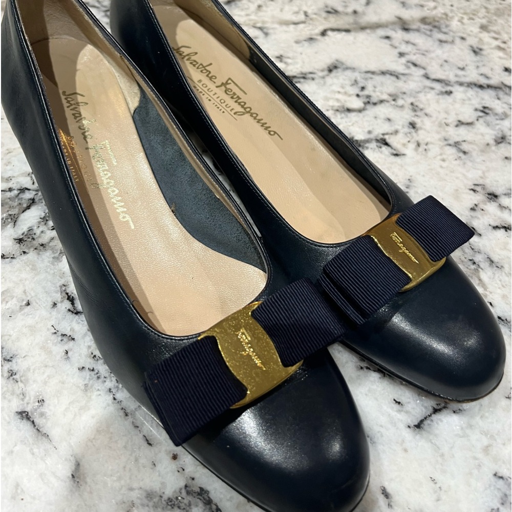 Navy Blue Salvatore Ferragamo Leather Pumps - Picture 5 of 11